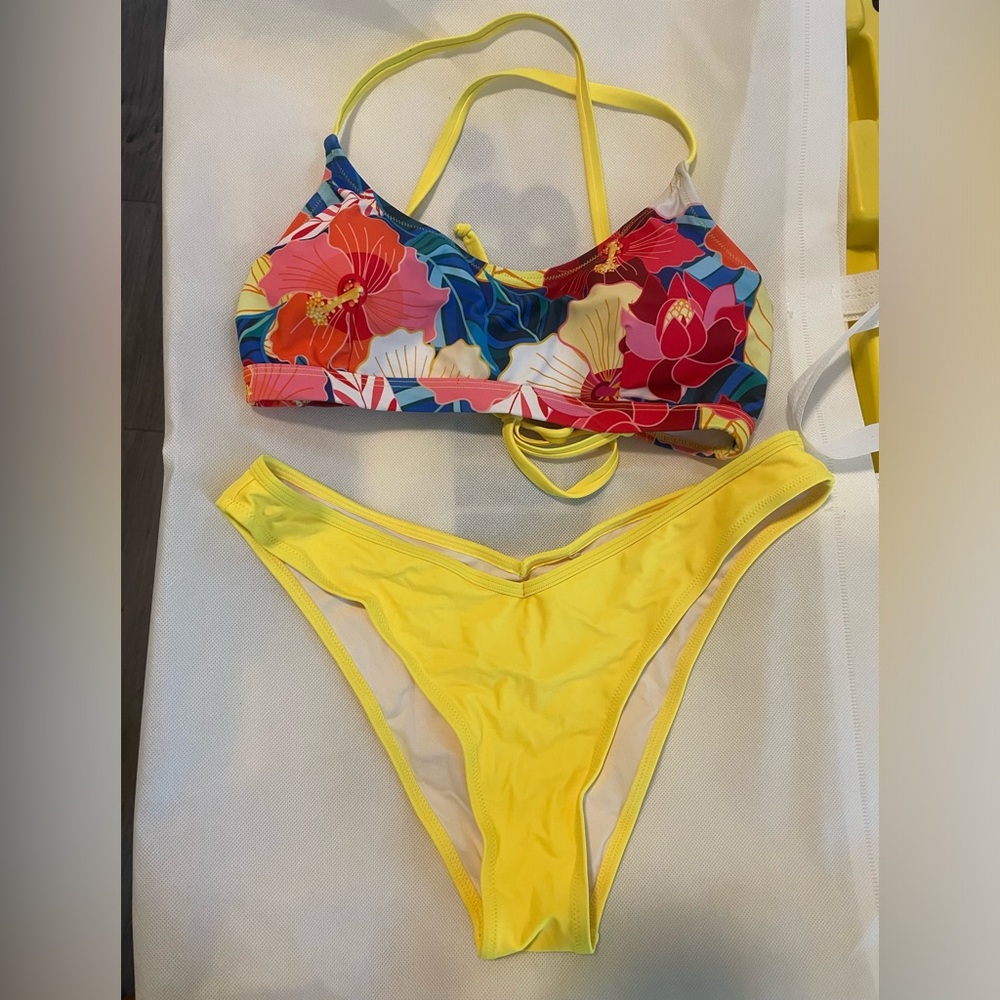 Cupshe bikini set